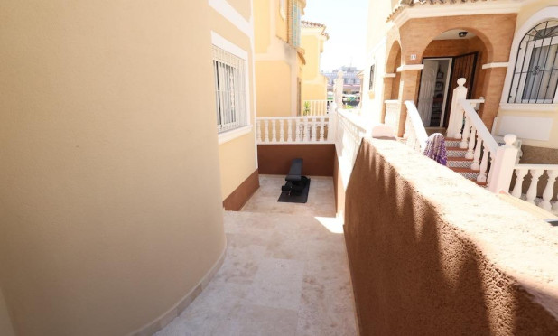 Odsprzedaż - Villa - Orihuela Costa - Las Filipinas