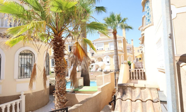 Odsprzedaż - Villa - Orihuela Costa - Las Filipinas