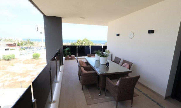 Odsprzedaż - Mieszkanie w bloku - Orihuela Costa - Punta Prima