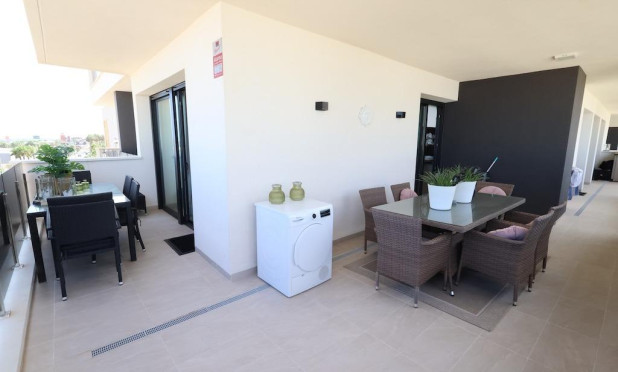 Odsprzedaż - Mieszkanie w bloku - Orihuela Costa - Punta Prima