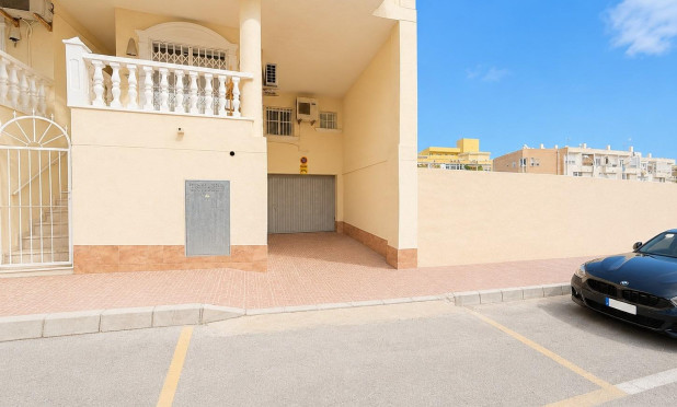 Long Term Rental - Garage - Torrevieja - Centro