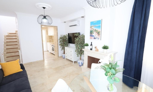 Wiederverkauf - Villa - Orihuela Costa - Las Filipinas