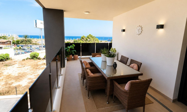 Wiederverkauf - Wohnung - Orihuela Costa - Punta Prima