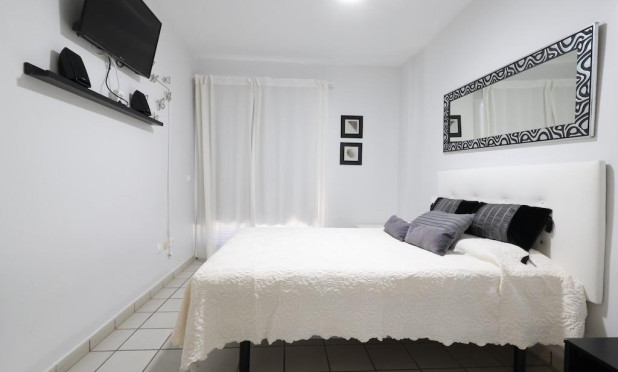 Odsprzedaż - Kamienica - Orihuela Costa
