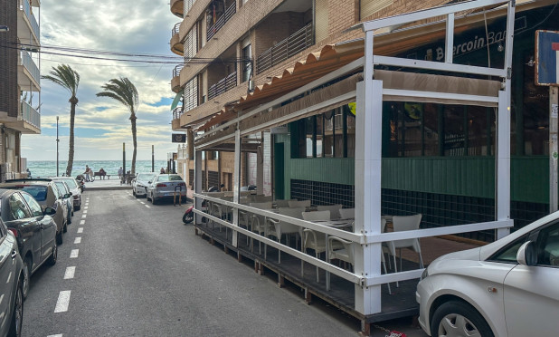 Wiederverkauf - Commercial - Torrevieja - Playa del Cura