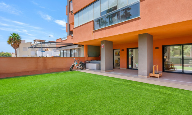 Wiederverkauf - Wohnung - Villamartín - Lomas del Golf