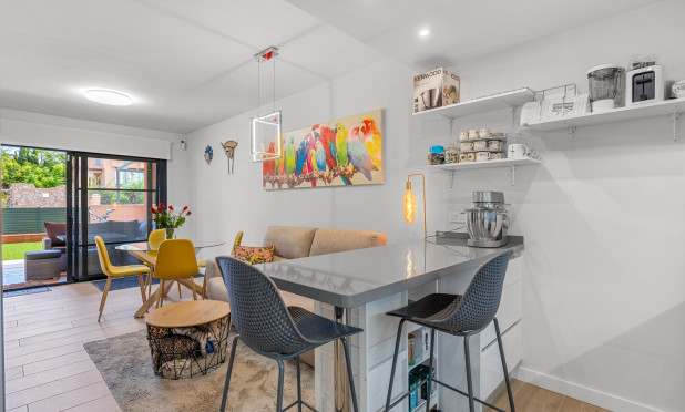 Wiederverkauf - Wohnung - Villamartín - Lomas del Golf