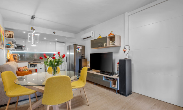 Wiederverkauf - Wohnung - Villamartín - Lomas del Golf
