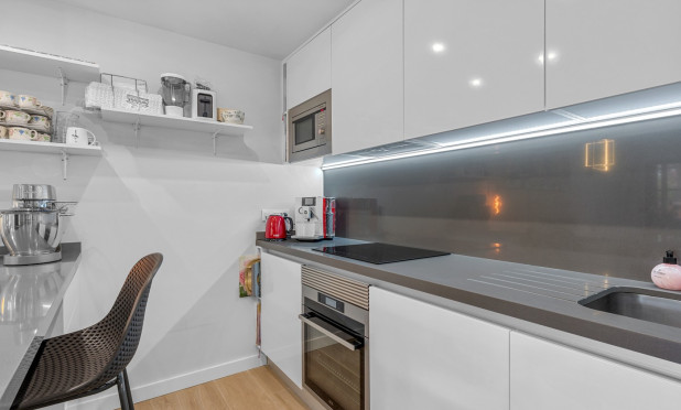 Wiederverkauf - Wohnung - Villamartín - Lomas del Golf
