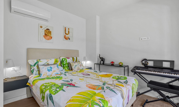 Wiederverkauf - Wohnung - Villamartín - Lomas del Golf