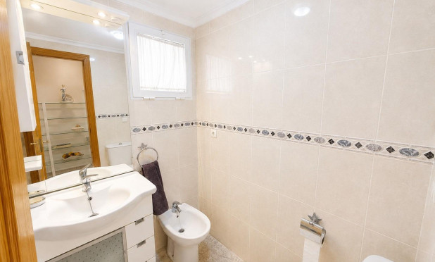 Wiederverkauf - Wohnung - Torrevieja - Playa del Cura