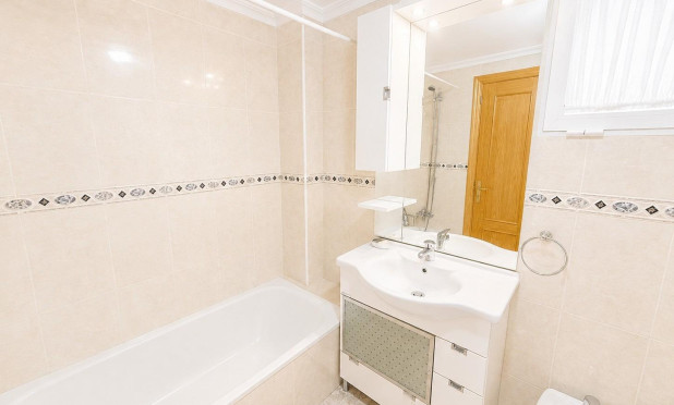 Wiederverkauf - Wohnung - Torrevieja - Playa del Cura