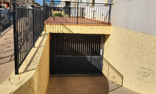 Wiederverkauf - Garage - Orihuela Costa - Los Almendros-La Florida