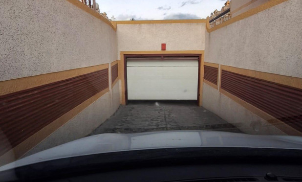 Wiederverkauf - Garage - Orihuela Costa - Los Almendros-La Florida