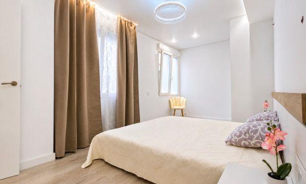 Wiederverkauf - Wohnung - Torrevieja - Playa Acequion