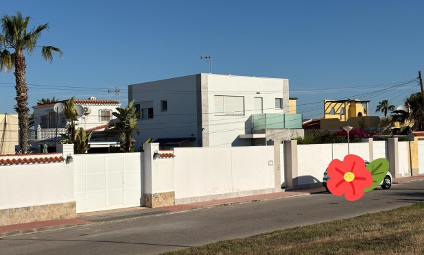 Wiederverkauf - Villa - Torrevieja - La Siesta - El Salado -  Torreta