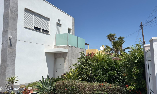 Wiederverkauf - Villa - Torrevieja - La Siesta - El Salado -  Torreta