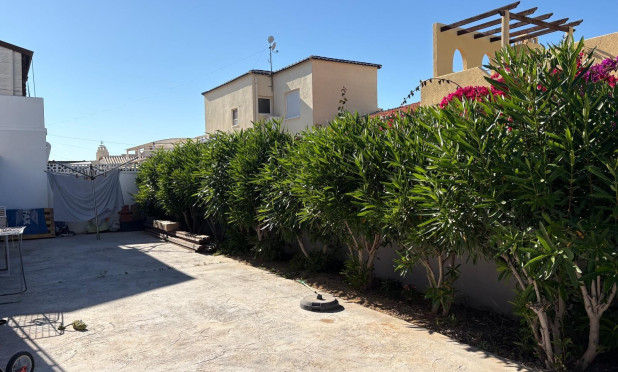 Wiederverkauf - Villa - Torrevieja - La Siesta - El Salado -  Torreta