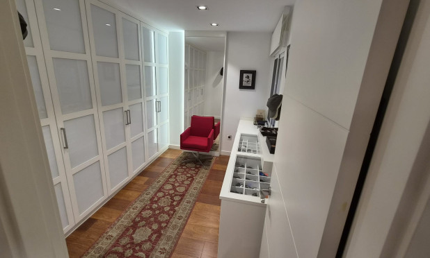 Reventa - Apartamento / piso - Torrevieja - Centro