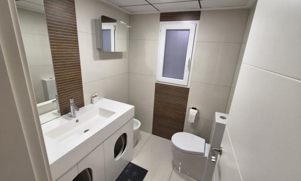 Reventa - Apartamento / piso - Torrevieja - Centro