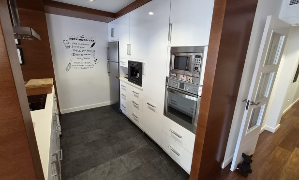 Reventa - Apartamento / piso - Torrevieja - Centro