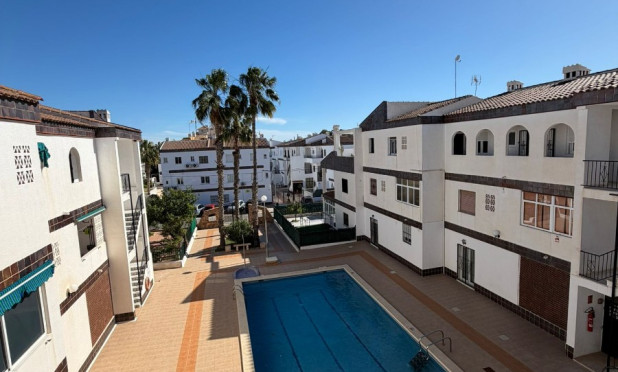 Resale - Apartment / flat - Orihuela Costa - Punta Prima
