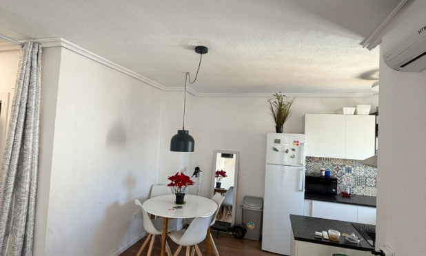 Resale - Apartment / flat - Orihuela Costa - Punta Prima
