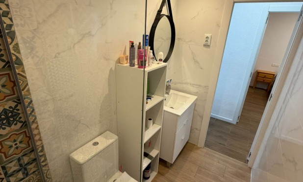 Resale - Apartment / flat - Orihuela Costa - Punta Prima
