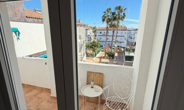 Resale - Apartment / flat - Orihuela Costa - Punta Prima