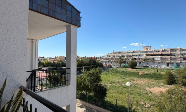 Resale - Apartment / flat - Orihuela Costa - Punta Prima