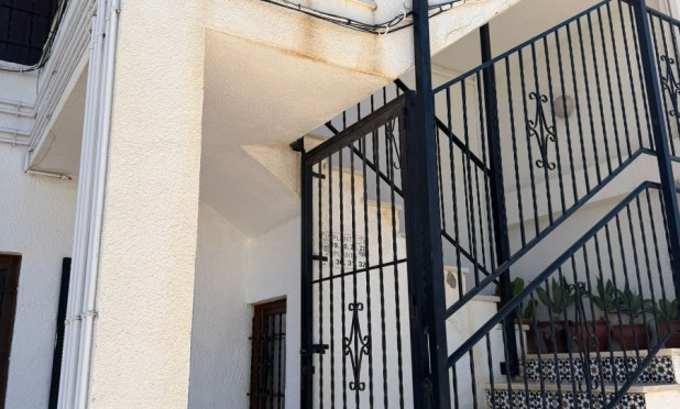 Resale - Apartment / flat - Orihuela Costa - Punta Prima