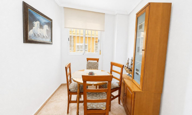 Herverkoop - Appartement / flat - Torrevieja - Habaneras