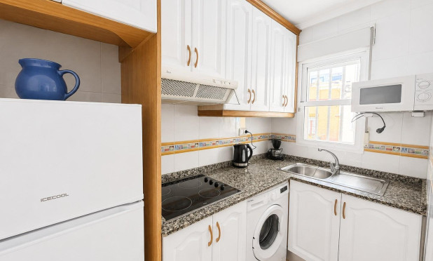 Herverkoop - Appartement / flat - Torrevieja - Habaneras