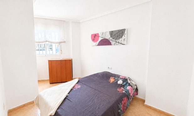Herverkoop - Appartement / flat - Torrevieja - Habaneras
