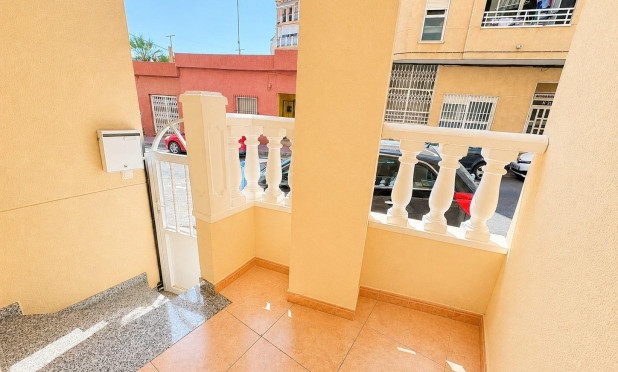 Herverkoop - Appartement / flat - Torrevieja - Habaneras