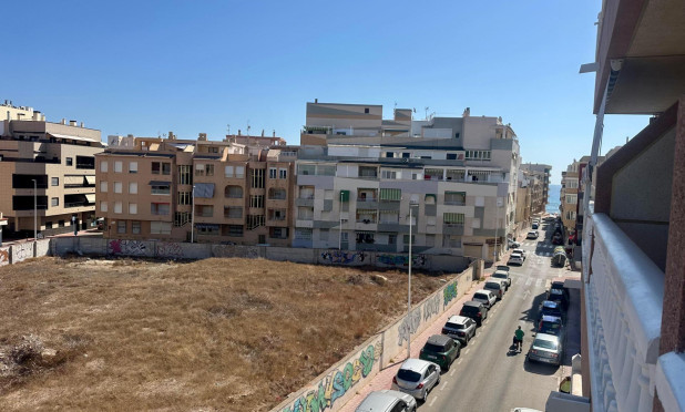 Reventa - Apartamento / piso - Torrevieja - La Mata