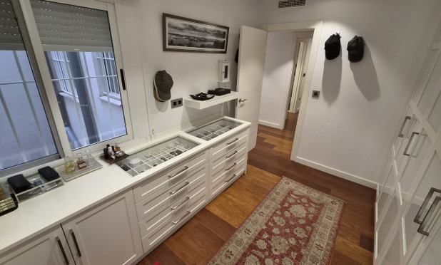 Herverkoop - Appartement / flat - Torrevieja - Centro