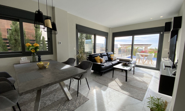Resale - Villa - Finestrat - Finestrat Urbanizaciones