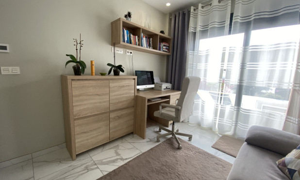 Resale - Villa - Finestrat - Finestrat Urbanizaciones