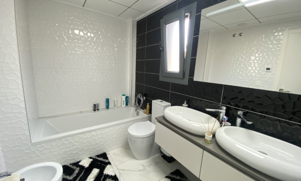 Resale - Villa - Finestrat - Finestrat Urbanizaciones