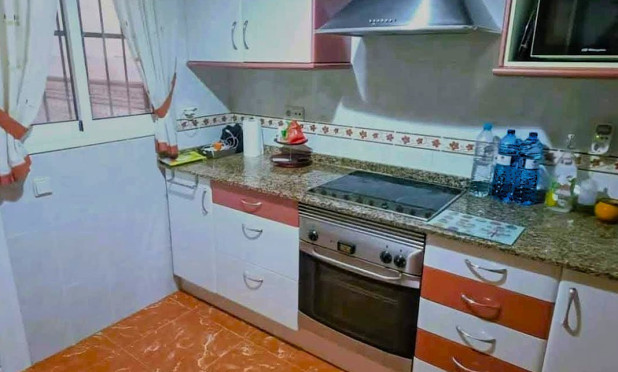 Resale - Apartment / flat - Benidorm - Zona de Poniente