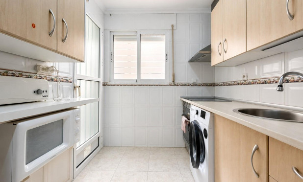 Resale - Apartment / flat - Dehesa de Campoamor - Campoamor