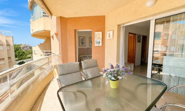 Resale - Apartment / flat - Dehesa de Campoamor - Campoamor