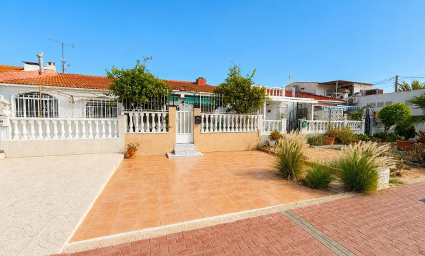 Resale - Townhouse - Torrevieja - La Siesta - El Salado -  Torreta