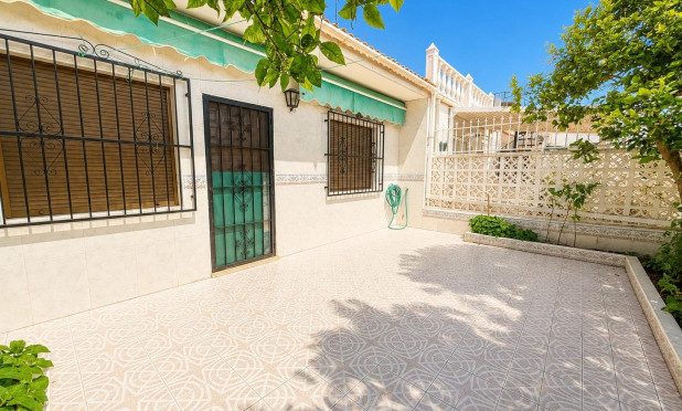 Resale - Townhouse - Torrevieja - La Siesta - El Salado -  Torreta