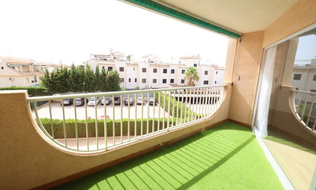 Resale - Apartment / flat - Orihuela Costa - La Zenia