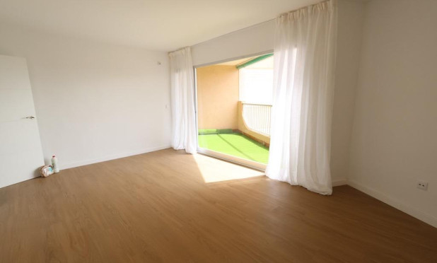 Resale - Apartment / flat - Orihuela Costa - La Zenia