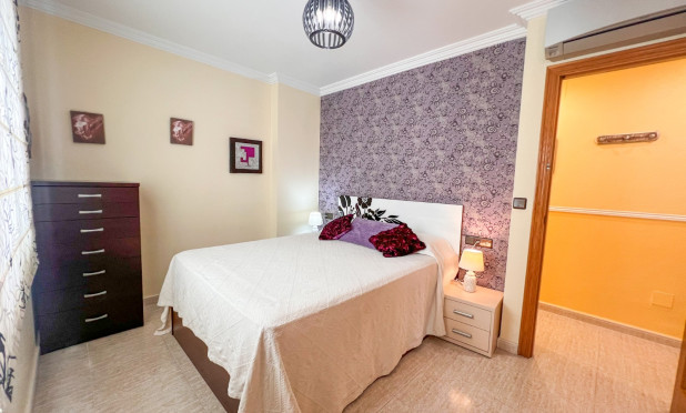 Resale - Apartment / flat - Torrevieja - torrevieja