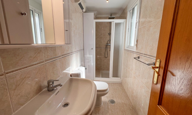 Resale - Apartment / flat - Torrevieja - torrevieja