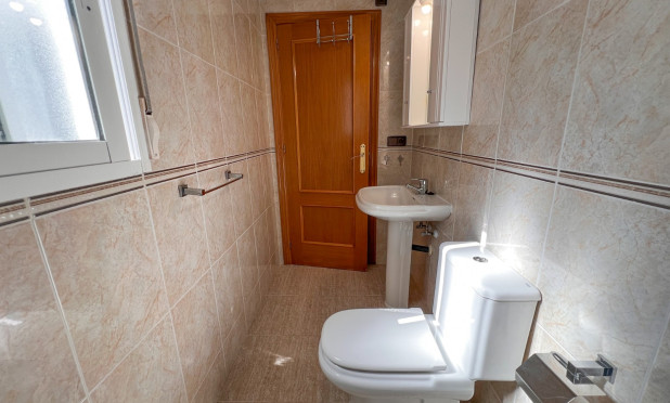 Resale - Apartment / flat - Torrevieja - torrevieja